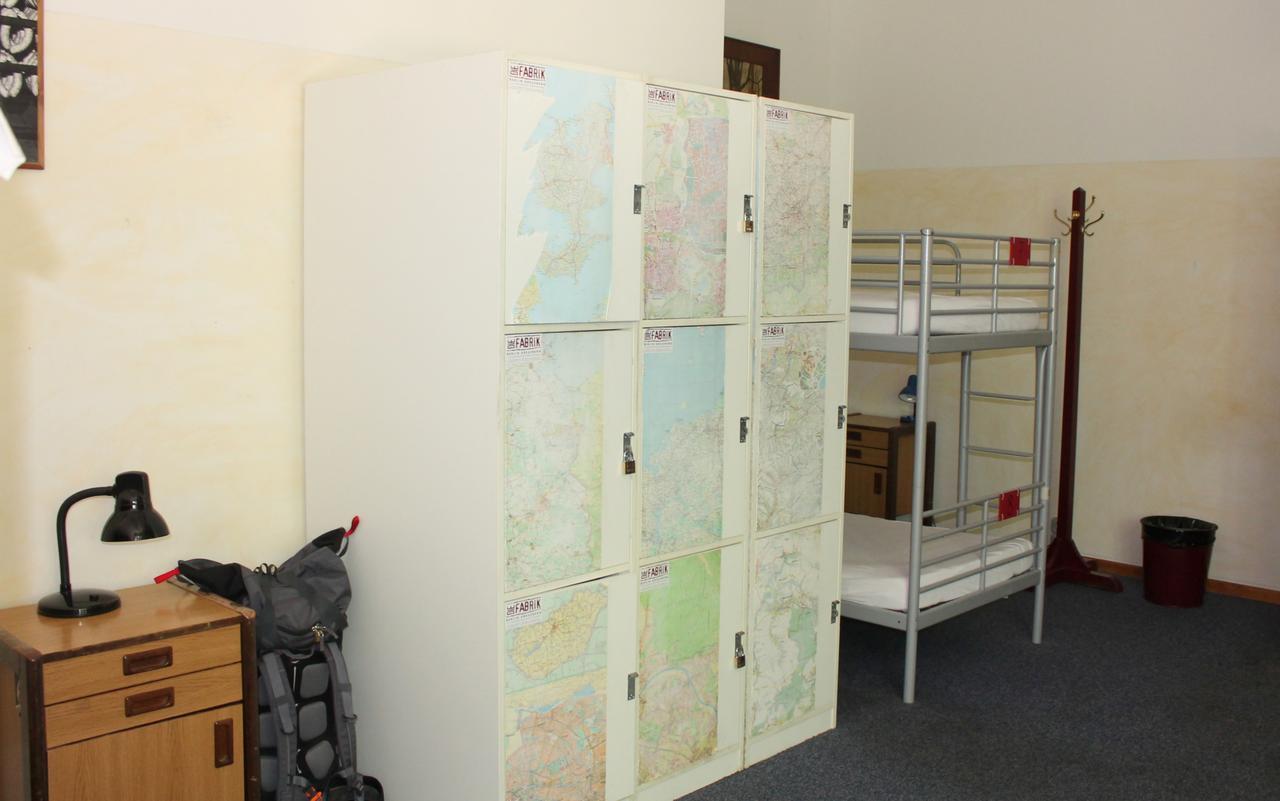 Bed in een Slaapzaal met 6 Bedden